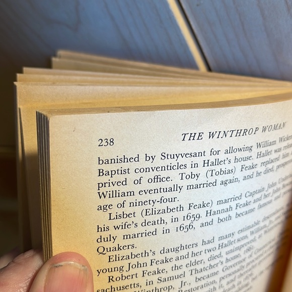 📚2/$14; 3/$16; 4/$18; 5/$20 ADD $2 for any additional books! ENJOY📚📚📚 - Picture 7 of 14